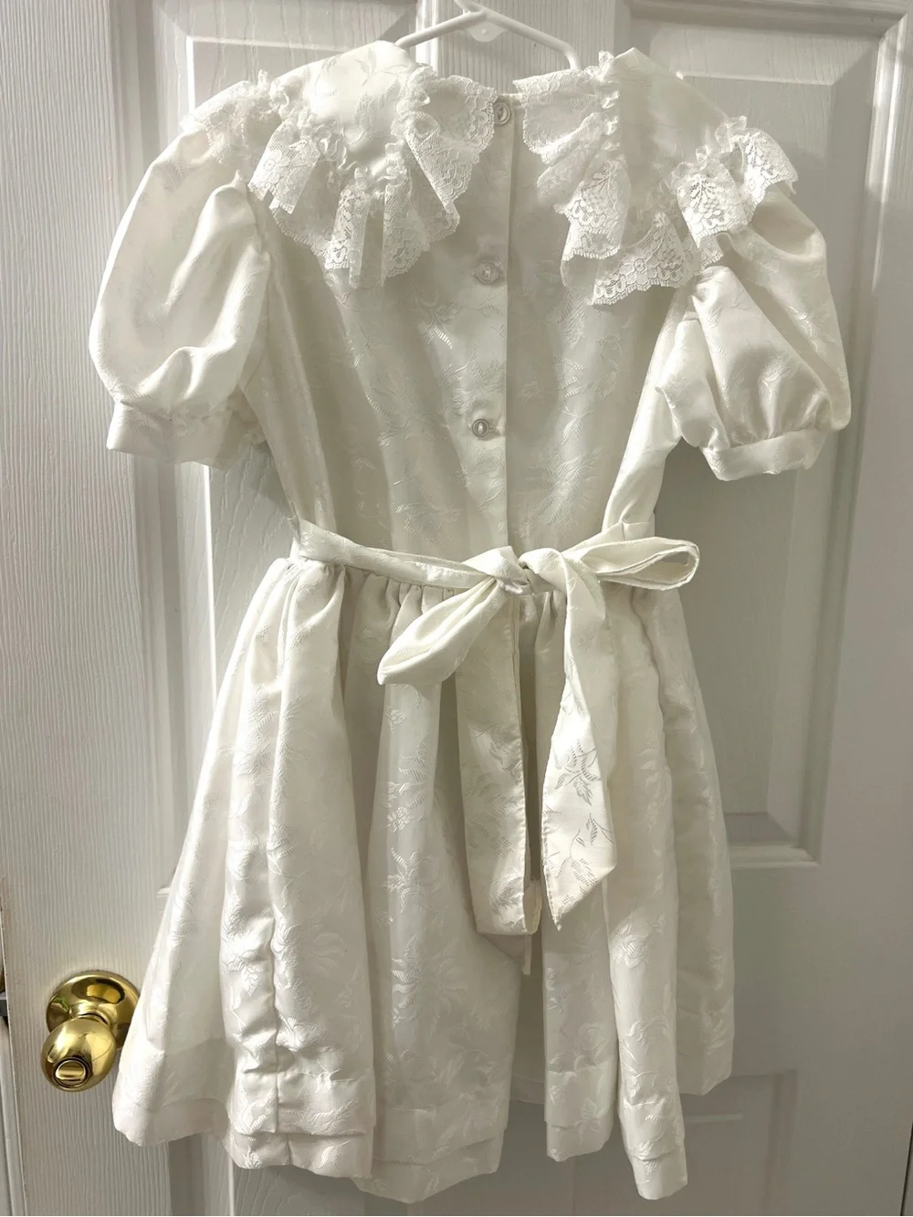 Little Princess Girls Vintage Satin White Ruffled Lace Collar Dress Size 7